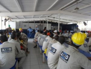 Realização de palestras, capacitação e conscientização dos operários da obra